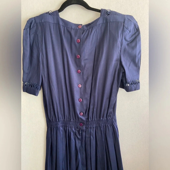SARAH  ELIZABETH pleated navy blue maxi buttoned back closure sz 10 - Picture 4 of 11